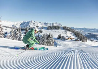 Skifahren-und-Snowboarden Skifahren-und-Snowboarden