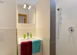 appartementlindnerhopfgartenschnapfen13appartement1badezimmer1.jpg